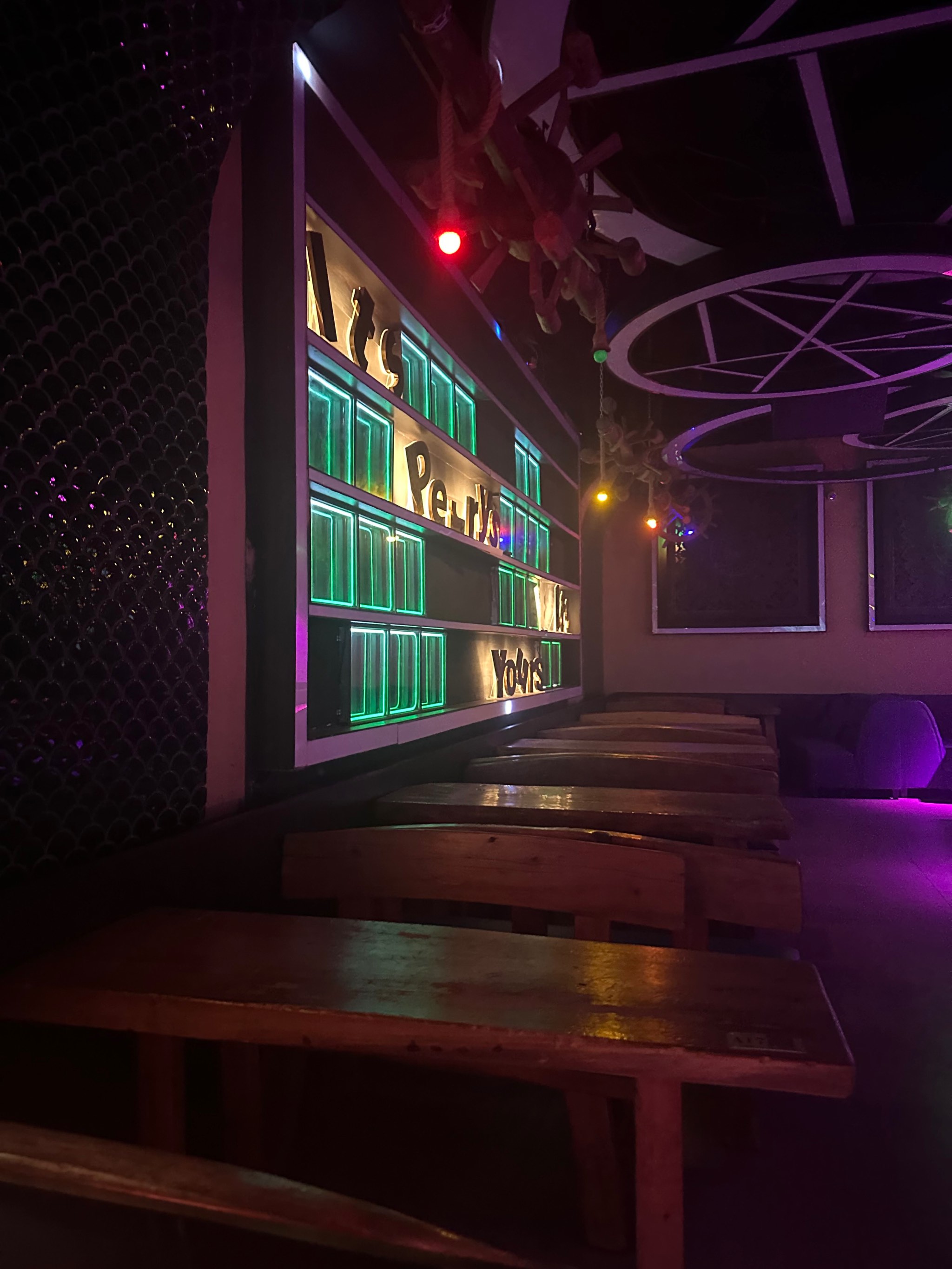 泉州商务KTV尊享单人奢华体验-安溪县ktv预订